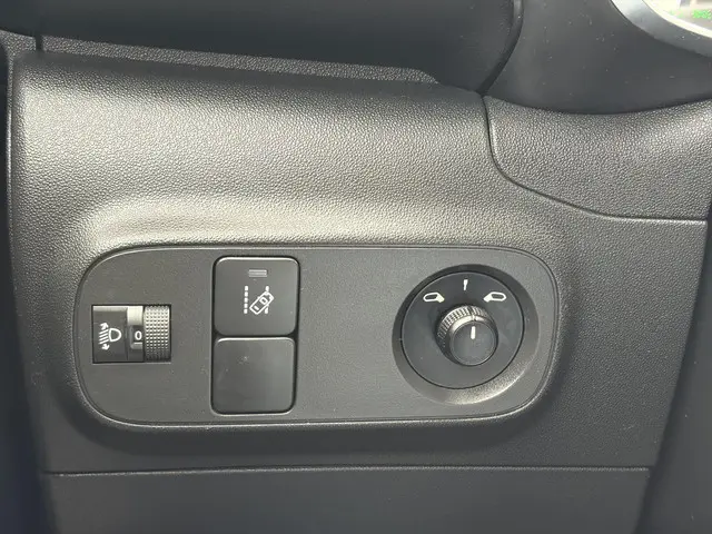 Citroën C3 1.2 PureTech S&S Shine 2018 Benzine 27