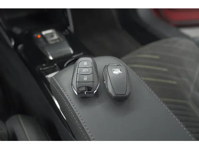 Peugeot 2008 PureTech 130 EAT8 GT 2024 Benzine 15