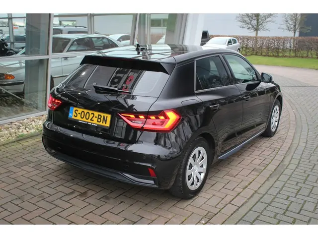 Audi A1 Sportback 25 TFSI Adv. ed. 2023 Benzine 6