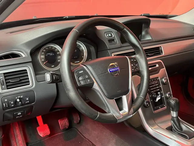 Volvo V70 1.6 T4 Summum 2013 Benzine 3