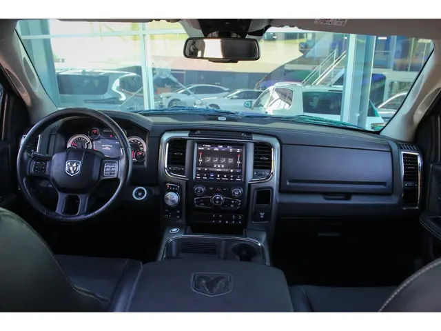 Dodge Ram 1500 5.7 V8 4x4 QC 6'4 2018 LPG/Gas 15