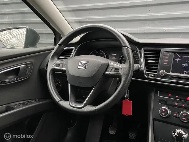 SEAT Leon Sportstourer ST 1.2 TSI / VERKOCHT ! 2014 Benzine 24