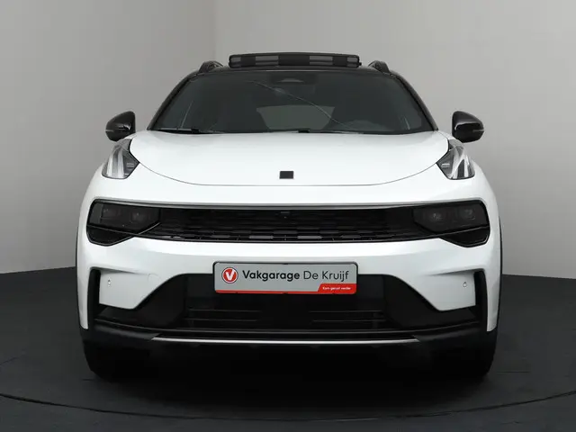 Lynk & Co 01 1.5 More 2025 Hybride Benzine 18