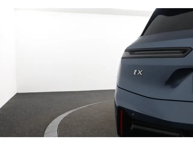 BMW iX xDrive45 2026 Elektrisch 32