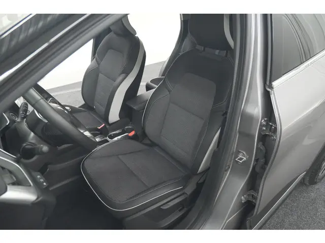 Renault Captur TCe 90 Techno 2024 Benzine 26