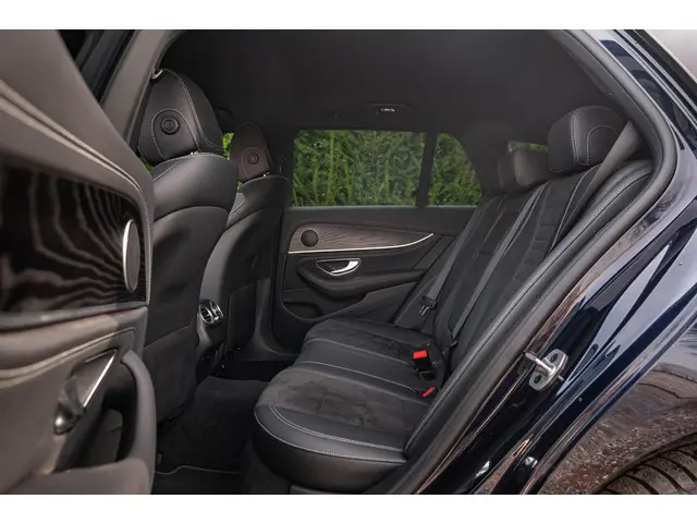 Mercedes-Benz E-Klasse 300 e AMG 2020 Hybride Benzine 8