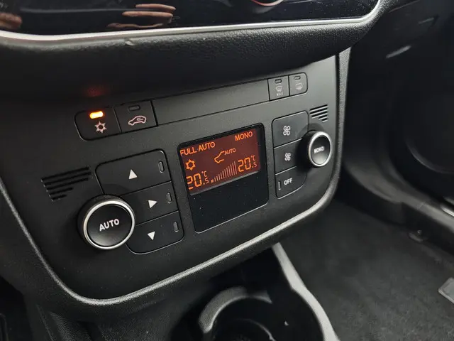 Fiat Punto Evo 0.9 TwinAir Lounge 2014 Benzine 20