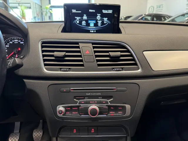 Audi Q3 1.4 TFSI Sport S Line Edition 2017 Benzine 12