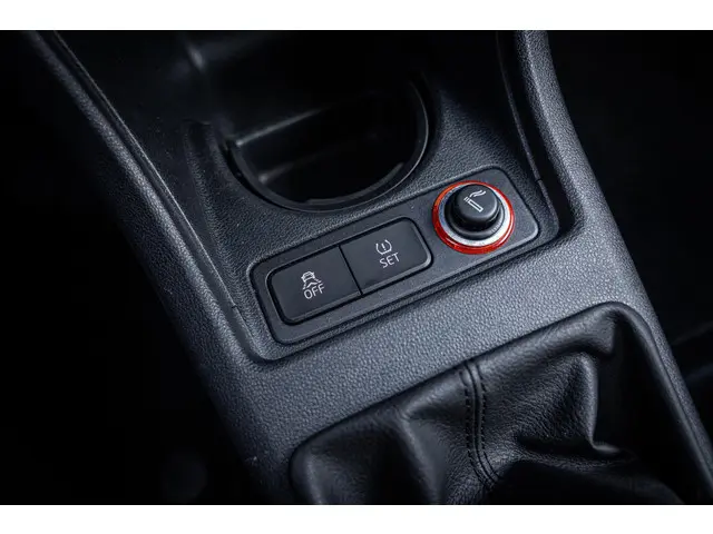 Volkswagen up! 1.0 high up! 2015 Benzine 31