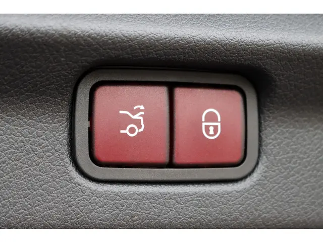 Mercedes-Benz EQE 300 AMG Line 89 kWh | 2024 Elektrisch 33