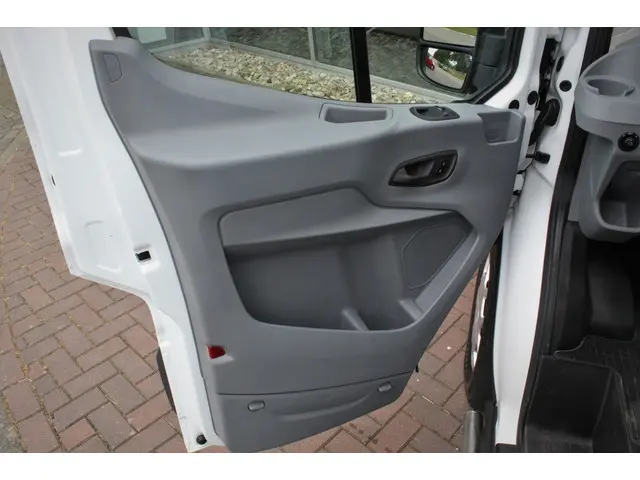 Ford Transit 330 2.0 TDCIL3H2DCTr 2017 Diesel 13