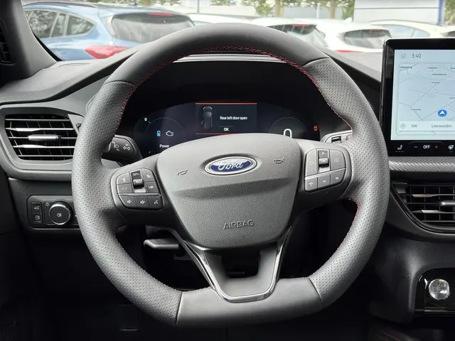 Ford Kuga 2.5 PHEV ST-Line X 2025 Hybride Benzine 17