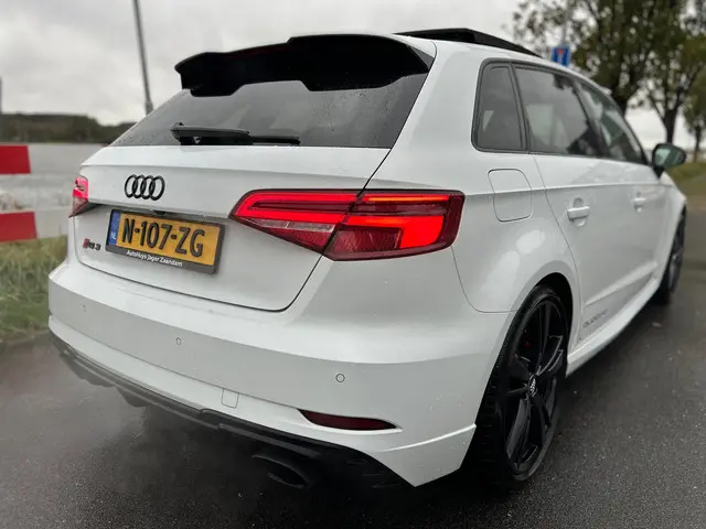 Audi RS3 A3 Sportback 2.5 TFSI quattro 2018 Benzine 65