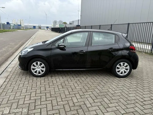 Peugeot 208 1.2 PureTech Blue Lion 2016 Benzine 7