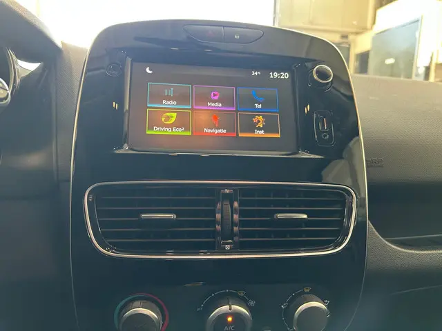 Renault Clio 0.9 TCe Limited 2019 CarPlay 2019 Benzine 15