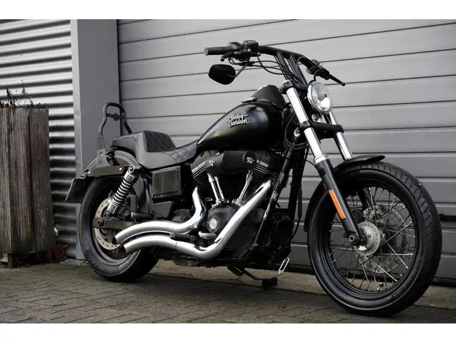 Harley-Davidson Street Bob 96 FXDB Dyna 2013 Benzine 4