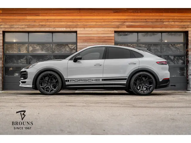 Porsche Cayenne Coupé Turbo GT 2022 Benzine 2