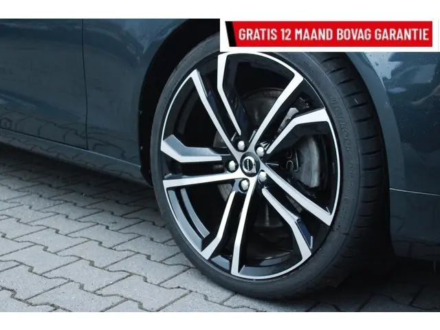 Volvo V90 2.0 T5 Momentum|ACC|Pano|Leer|Navi|PDC 2017 Benzine 19