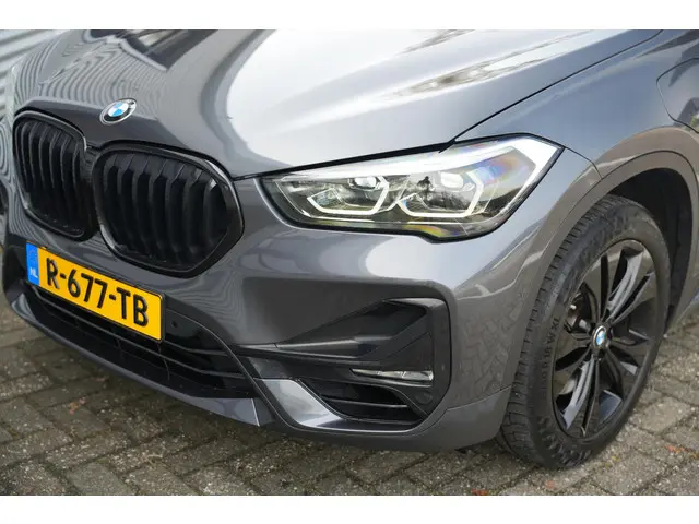 BMW X1 xDrive25e High Executive 2020 Hybride Benzine 27