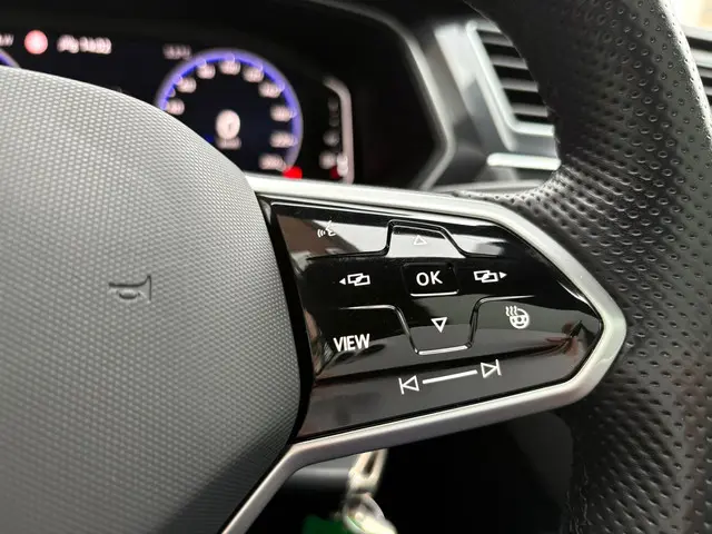 Volkswagen Tiguan 1.5 TSI R-Line Pano 2022 Benzine 39