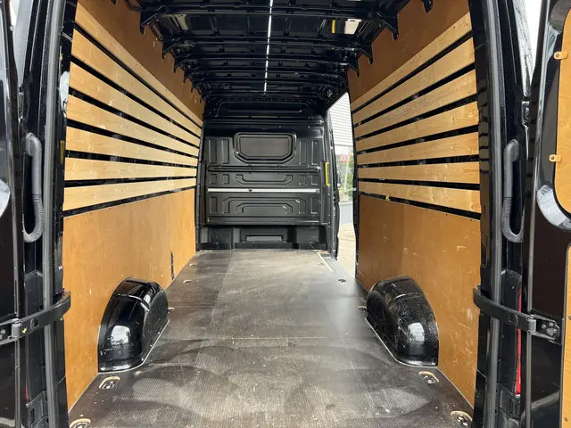 Volkswagen Crafter 35 2.0 TDI L4 H3 2021 Diesel 12