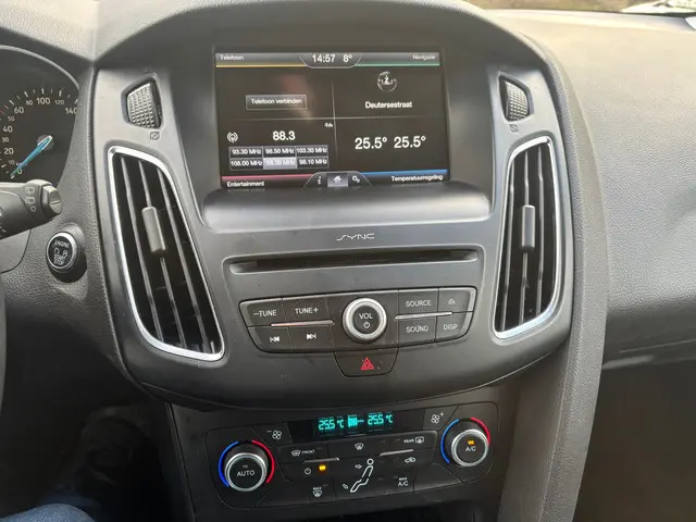 Ford Focus 1.0 Titanium NAVIGATIE 2016 Benzine 10