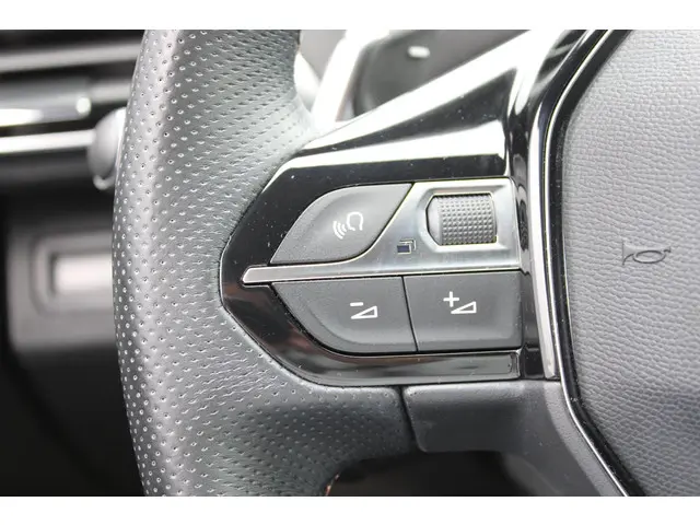 Peugeot 3008 1.6 HYbrid 225 GT 2020 Hybride Benzine 24