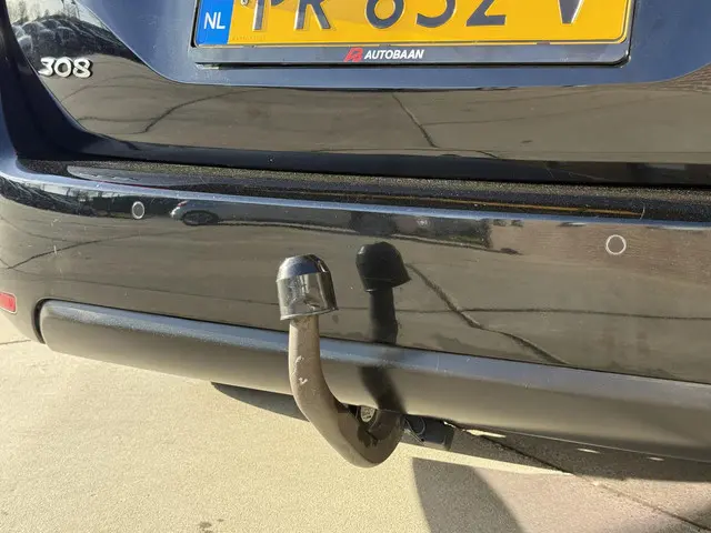 Peugeot 308 SW 1.2 PureTech Blue Lion 2017 Benzine 29