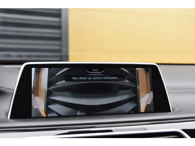 BMW 7 Serie 740Li High Executive 2016 Benzine 35