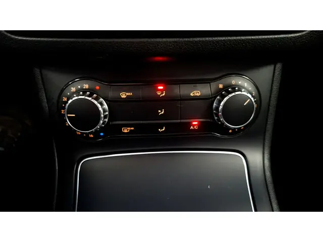 Mercedes-Benz B-Klasse 160 Automaat 2017 Benzine 13