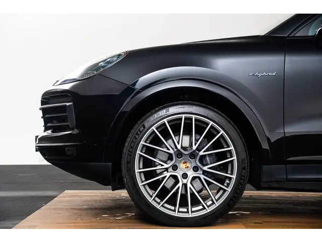Porsche Cayenne Coupé 3.0 E-Hybrid 2021 Hybride Benzine 8