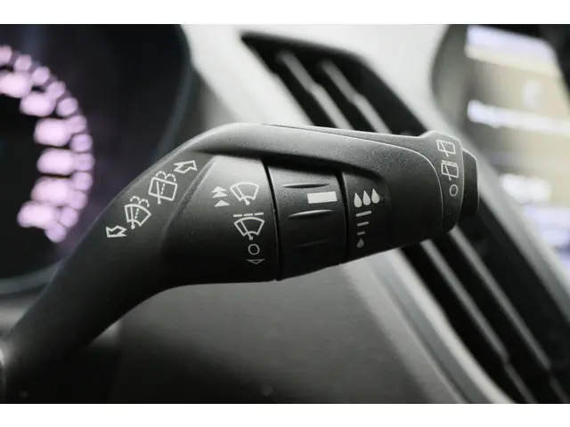 Ford Kuga 1.5 Titanium 2016 Benzine 34