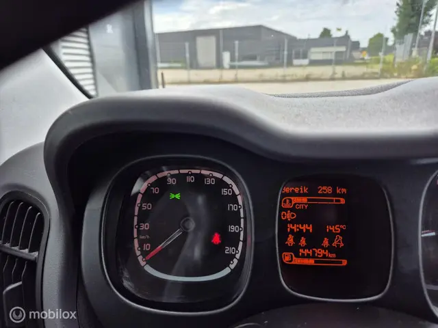 Fiat Panda 0.9 TwinAir Edizione Cool AIRCO 2015 Benzine 13