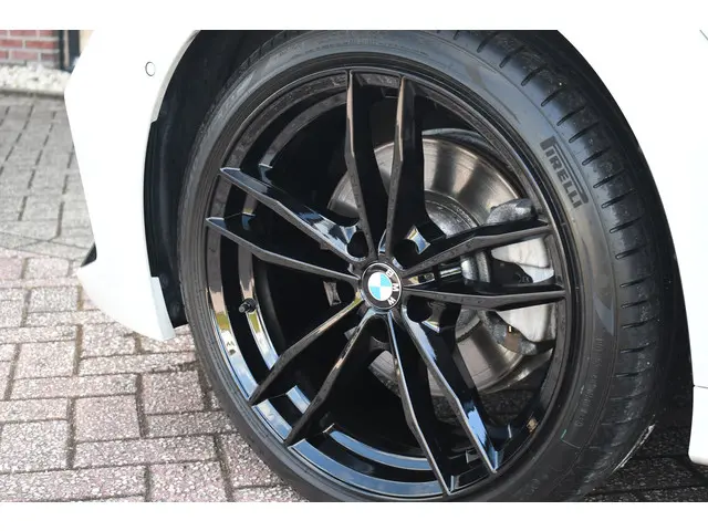 BMW 3 Serie Touring 330e M-Sport 2023 Hybride Benzine 78