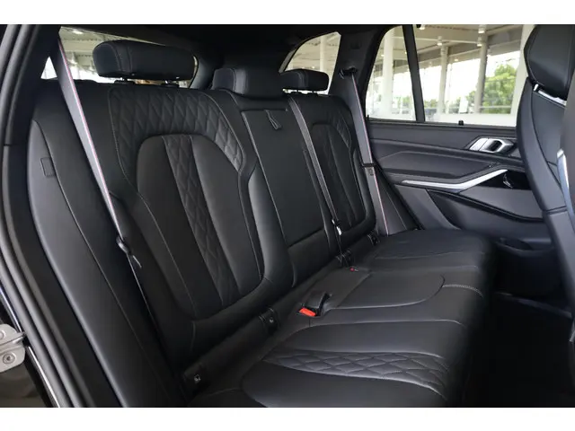 BMW X5 xDrive50e 2025 Hybride Benzine 8