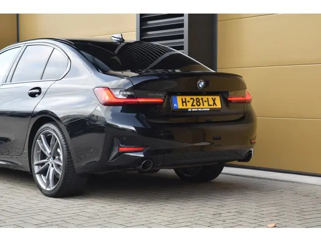 BMW 3 Serie 330e eDrive Edition 2020 Hybride Benzine 6