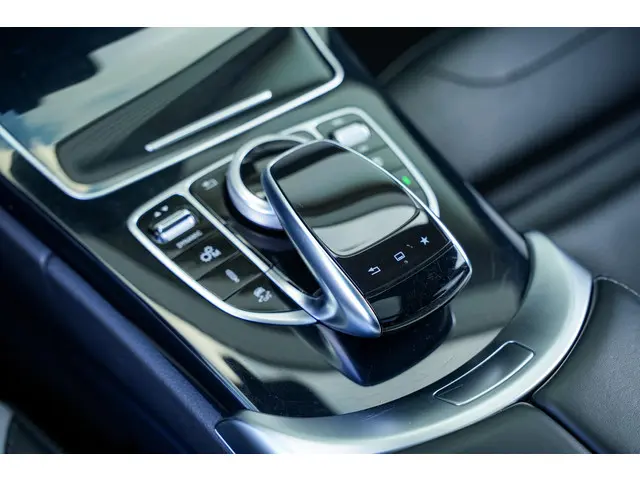 Mercedes-Benz C-Klasse Estate AMG 63 S 2015 Benzine 16