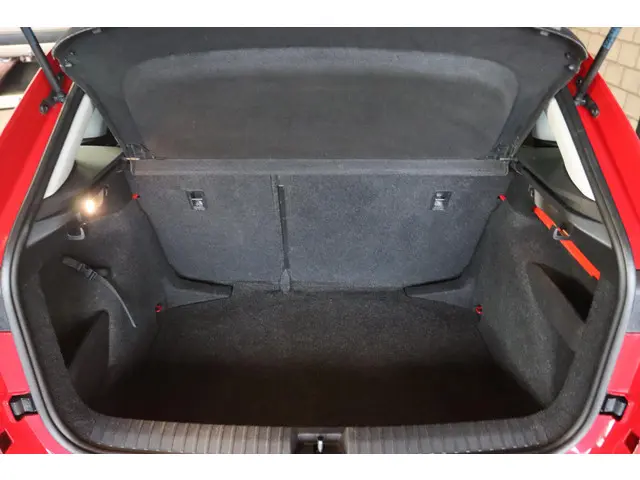 Škoda Kamiq 1.0 TSI 116PK AUT. BUSINESS ED. 2020 Benzine 16