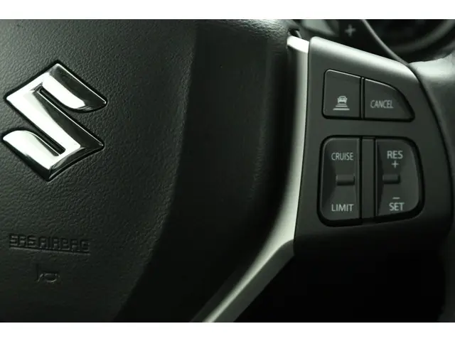 Suzuki Vitara 1.6 High Executive 2015 Benzine 21