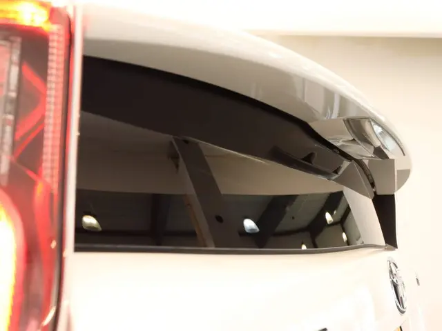 Toyota Prius 1.8 Active 2018 Hybride Benzine 17