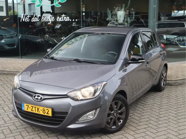 Hyundai i20 1.2 HP 2015 Benzine 12