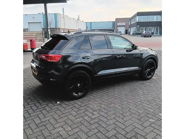 Volkswagen T-Roc 2
