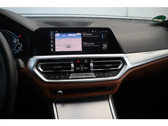 BMW 3 Serie 320e M-Sport 2022 Hybride Benzine 34