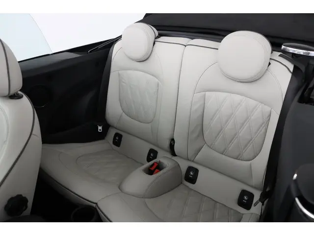 MINI Cooper Cabrio Mini 1.5 Classic 2022 Benzine 22