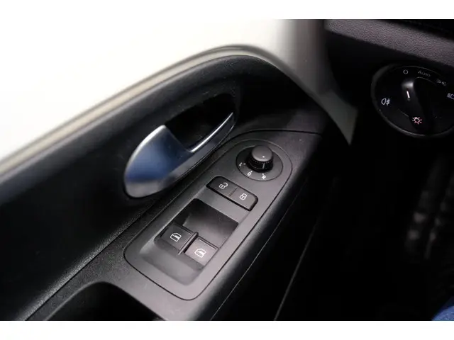 Volkswagen up! 1.0 BMT move up! Airco|LMV 2019 Benzine 15