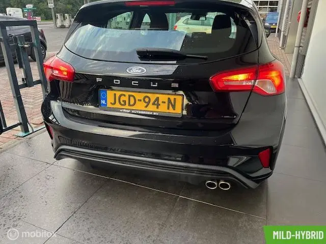 Ford Focus 1.0 EcoBoost st-line be 2020 Benzine 7