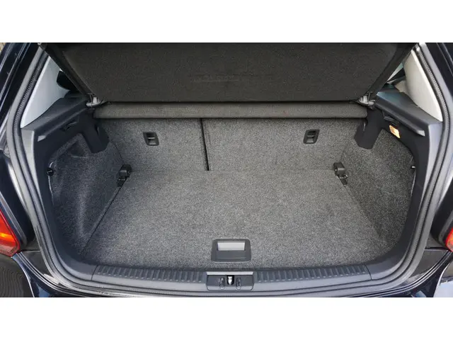 Volkswagen Polo Cross 1.2 TSI 90pk DSG 2017 Benzine 14