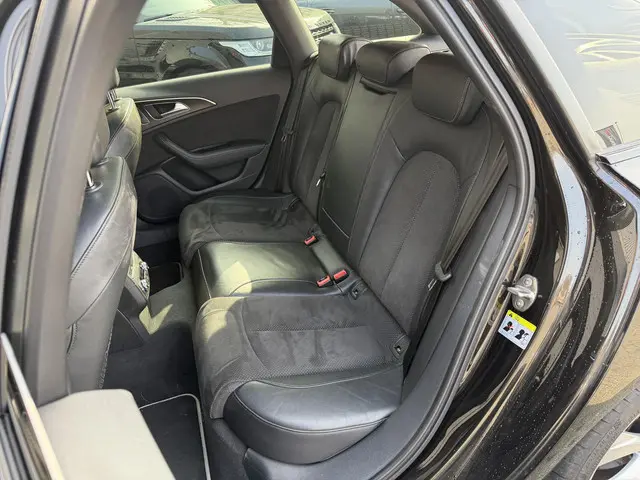 Audi A6 Avant 3.0 TFSI quattro 3X S-Line 2014 Benzine 16