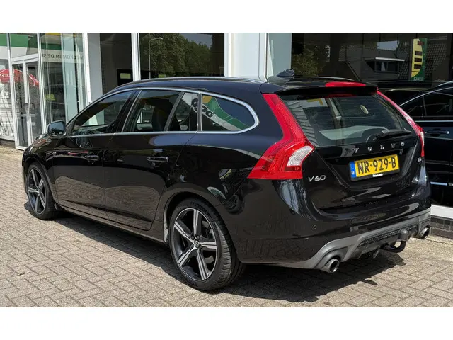 Volvo V60 1.5 T3 R-Design Aut. 2017 Benzine 10