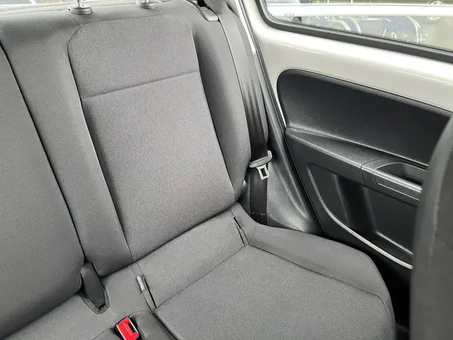 Volkswagen up! 1.0 BMT move up! 2019 Benzine 32